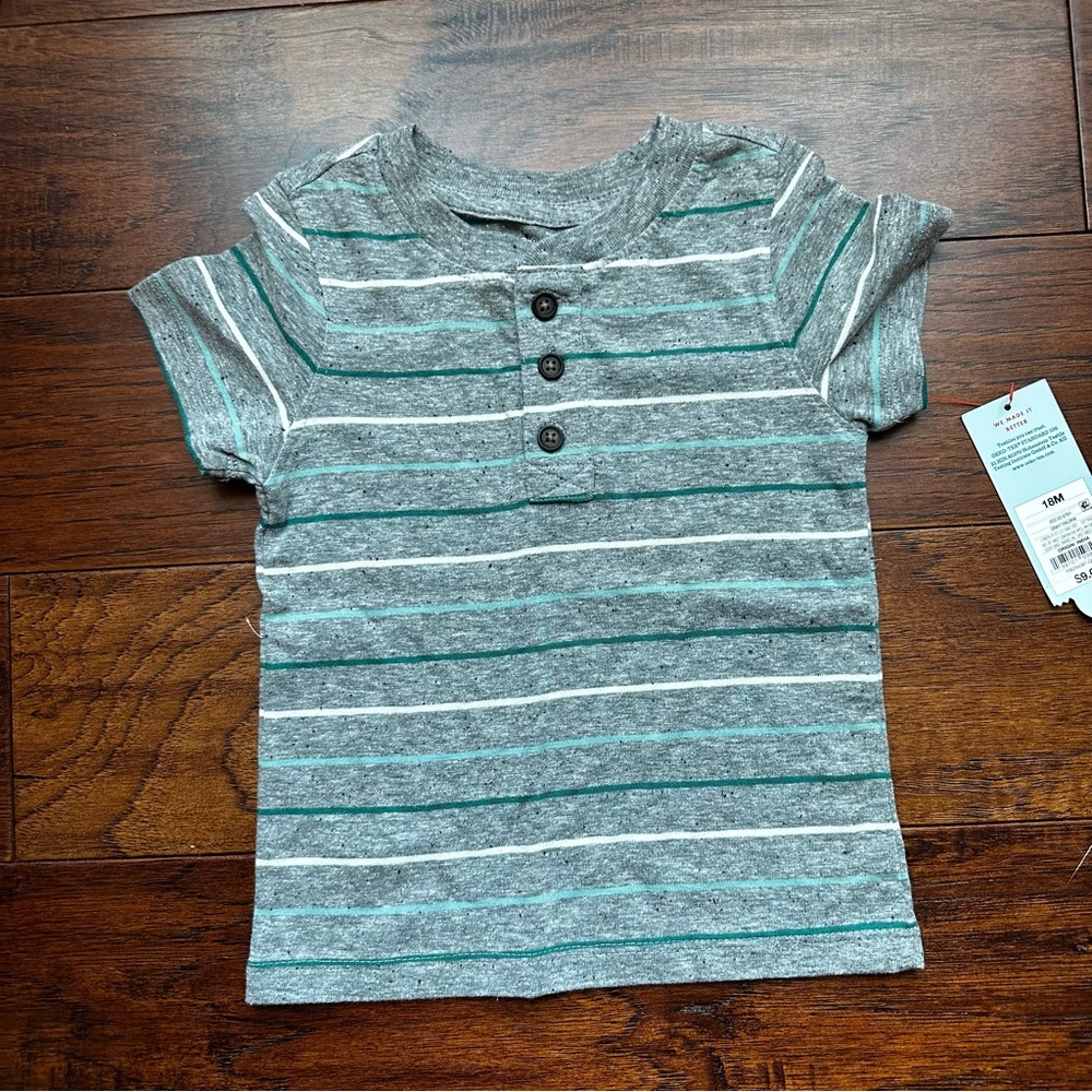 Cat & Jack Gray and Green Short Sleeve Tee